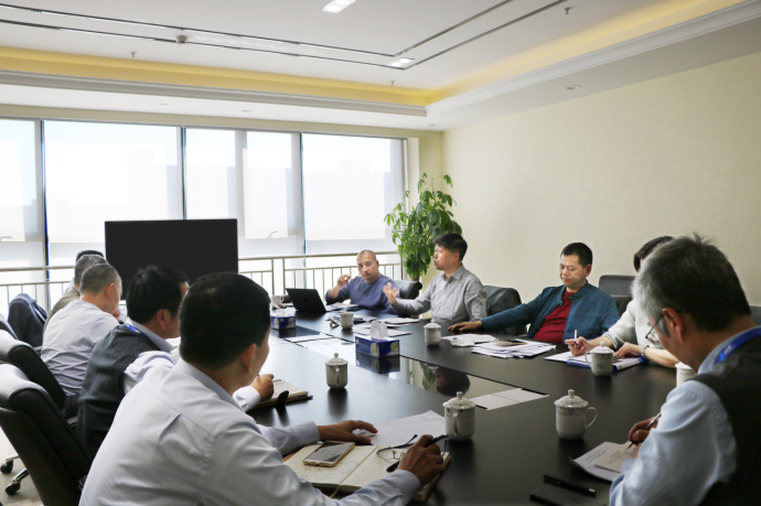 福日电子领导深入银河官网光电调研.png
